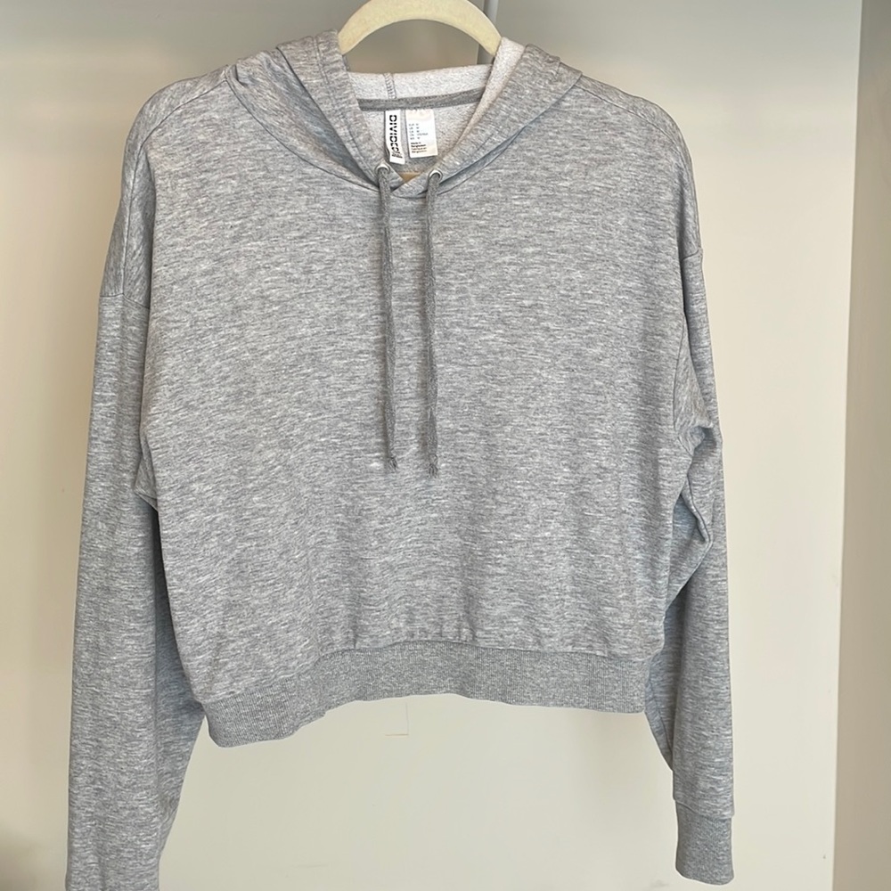 H&M grey hoodie cropped
